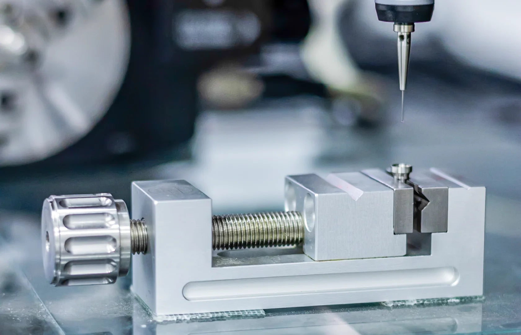 GDT dental implant profile inspection using an optical measuring projector.